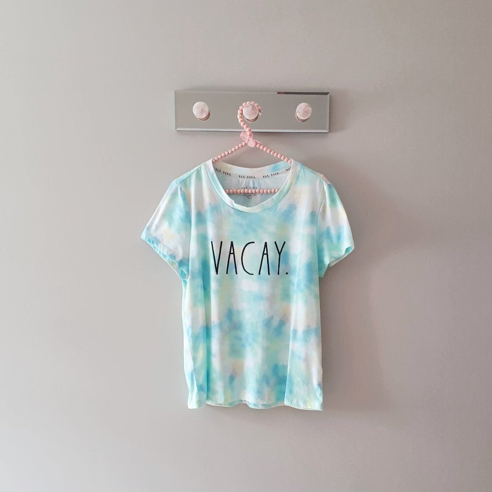 NWT Rae Dunn pastel tie dye “Vacay” print t-shirt - Picture 3 of 4